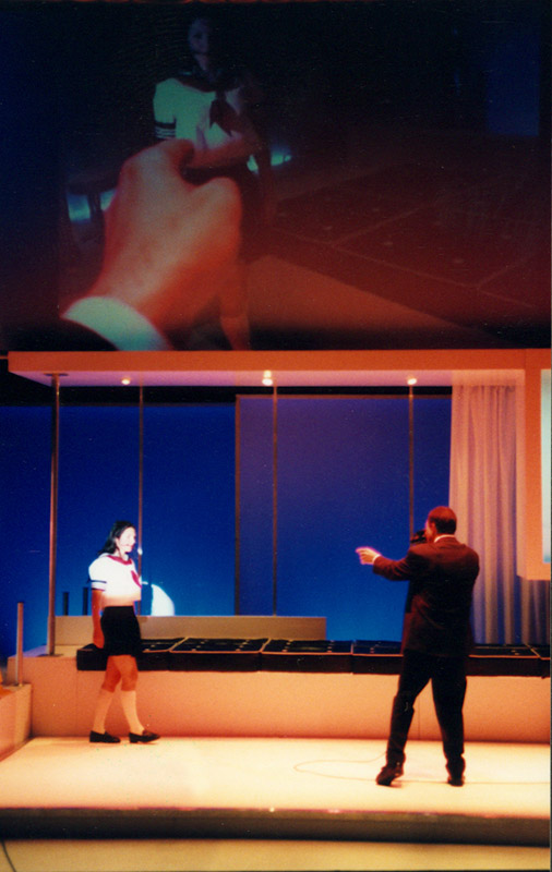 Lolicom Cojo Ouvre le chien