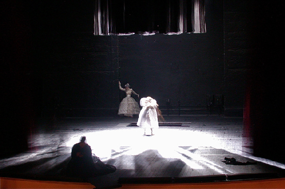 Le Tour d'Ecrou S Anglade C Chestier E Blosse