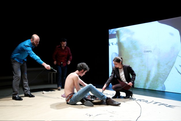 Oeuvre Renaud Cojo, Ouvre le chien Photo : Xavier Cantat